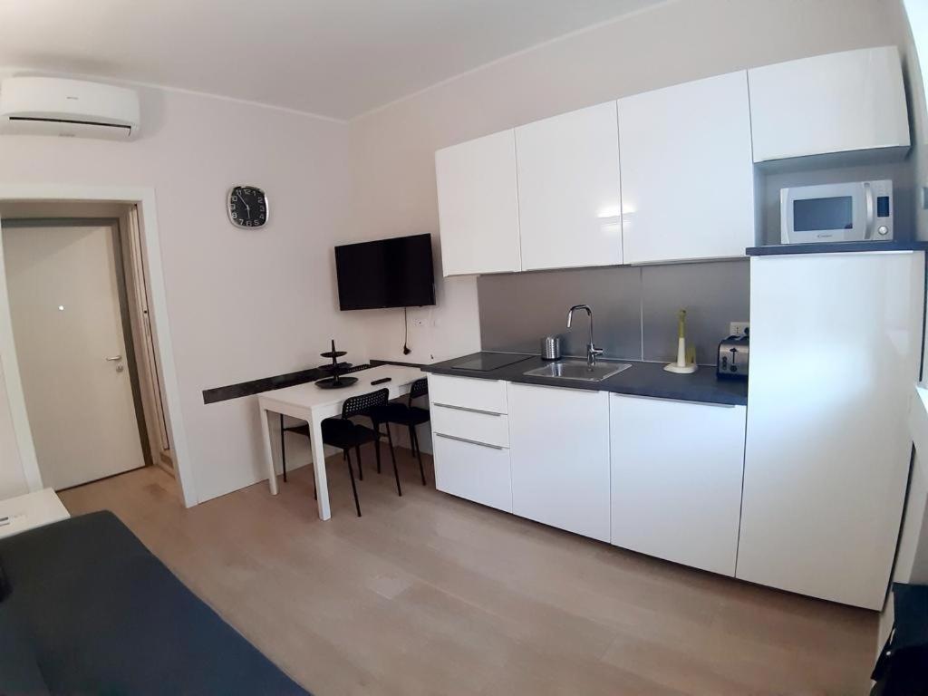 Easy Room Italy Milano Exteriör bild