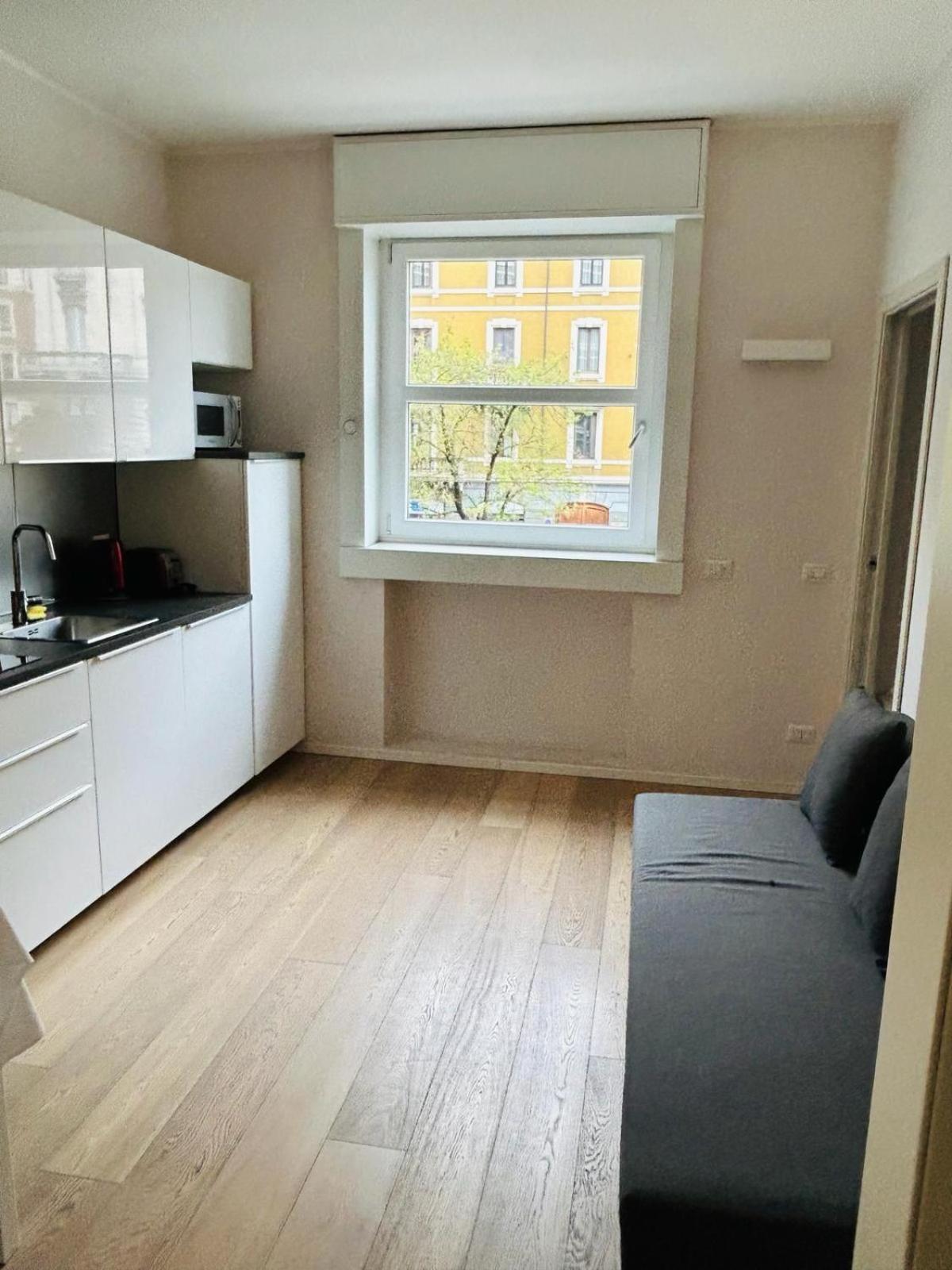 Easy Room Italy Milano Exteriör bild
