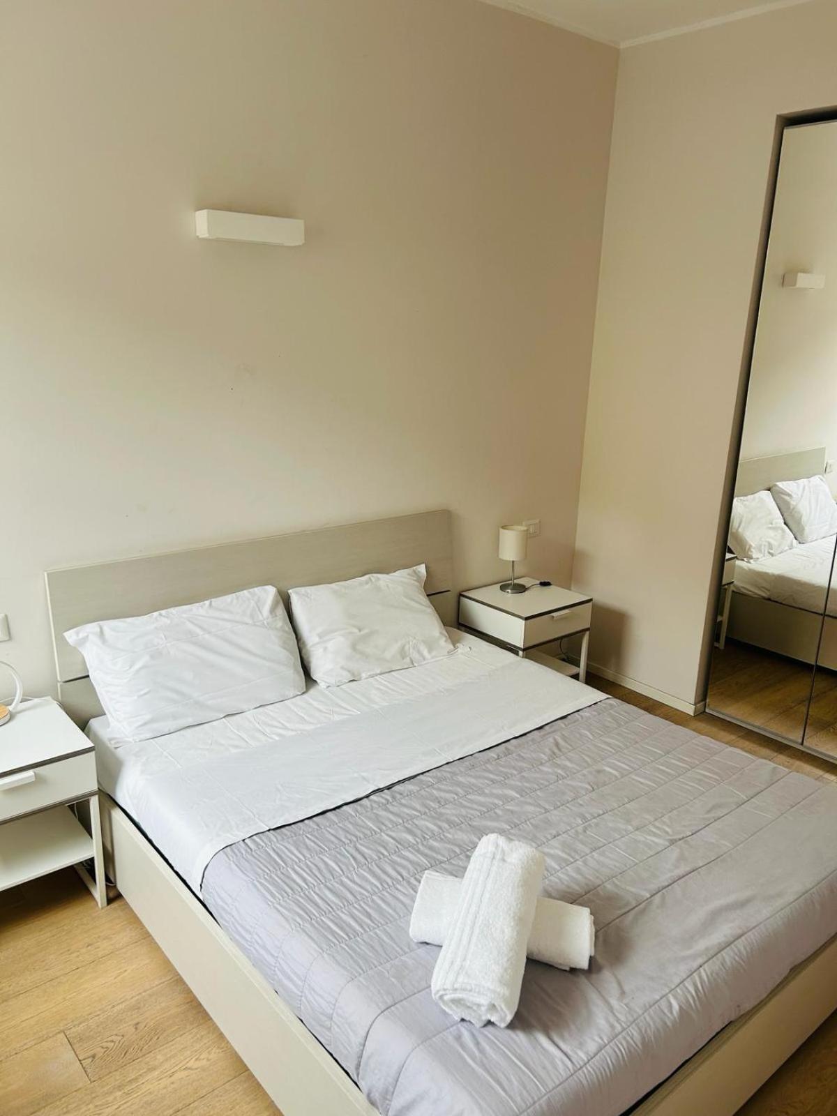 Easy Room Italy Milano Exteriör bild