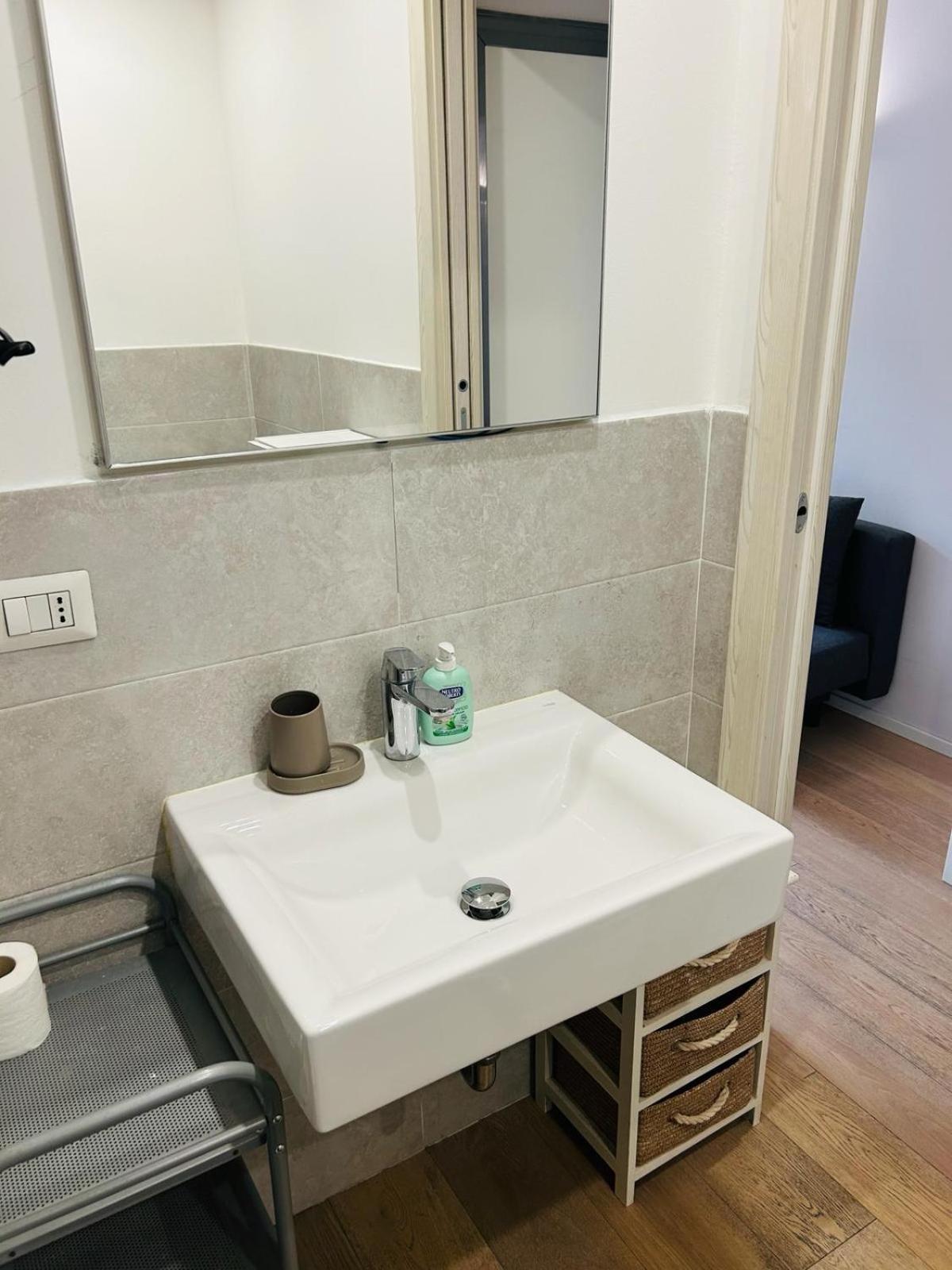 Easy Room Italy Milano Exteriör bild
