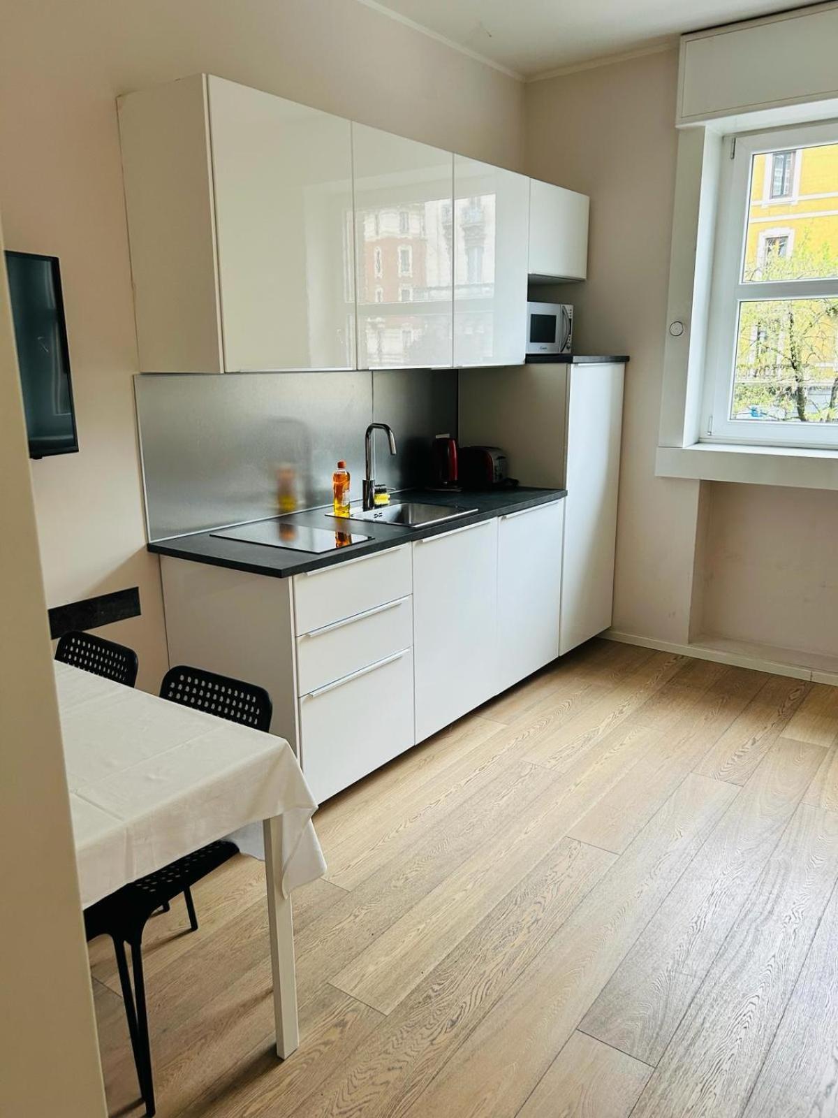 Easy Room Italy Milano Exteriör bild